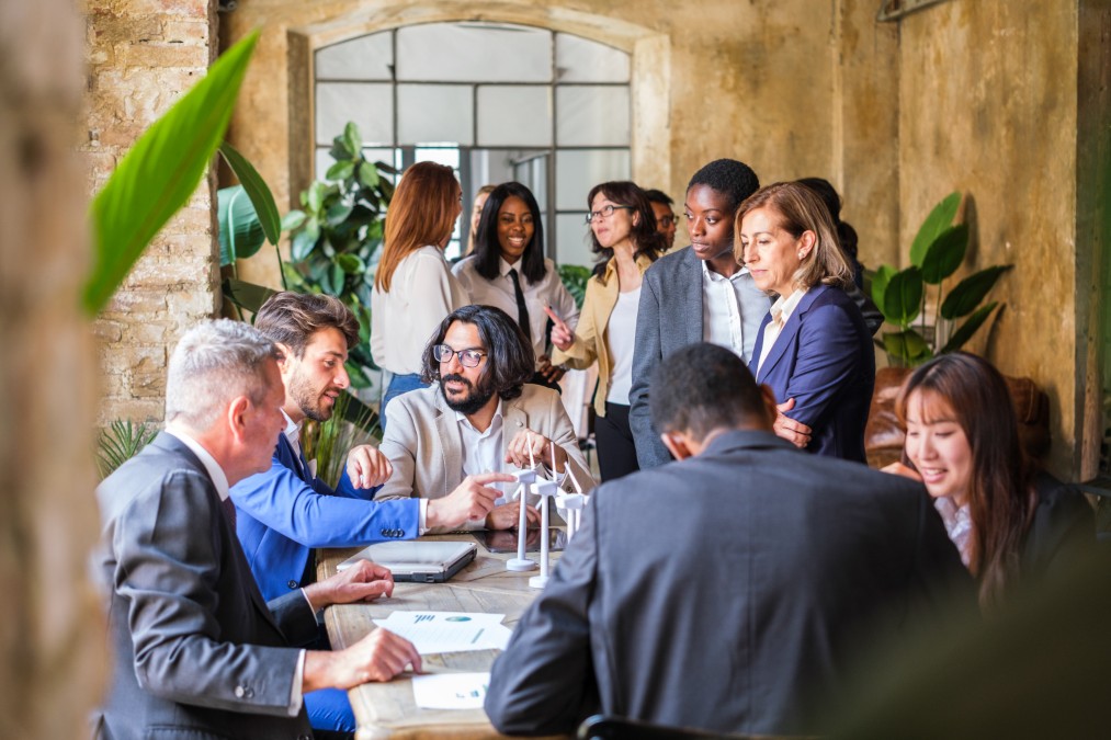 Développement du réseau et travail collaboratif pour réussir sa reconversion, une stratégie recommandée par Business-focus.fr.