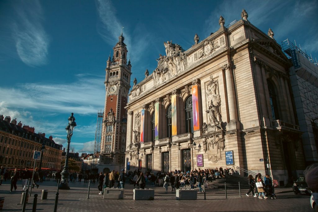 Le centre-ville, un cadre idéal pour les étudiants d'une école de communication hors parcoursup Lille.